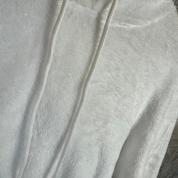 White cropped hoodie fuzzy Cozy Woman's Medium#croppedhoodie - Picture 2 of 4